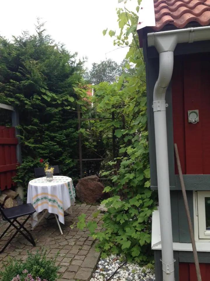 Lilla Gaeststugan Uppsala Exterior foto